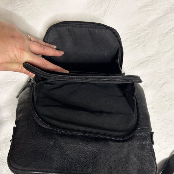 Daniel Leather Pebbled Black Crossbody Purse Multi Pocket Adjustable Strap - Picture 12 of 16